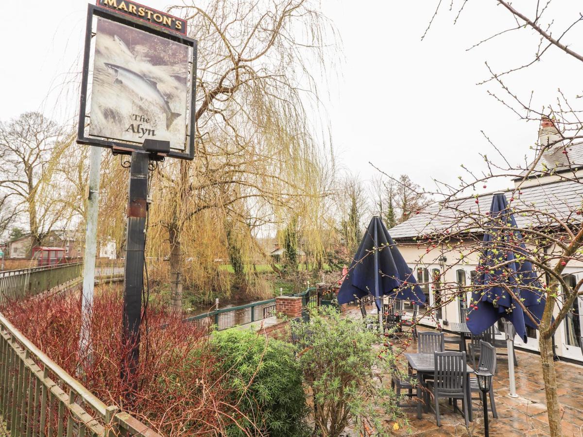 The Cottage The Coach House 렉섬 외부 사진